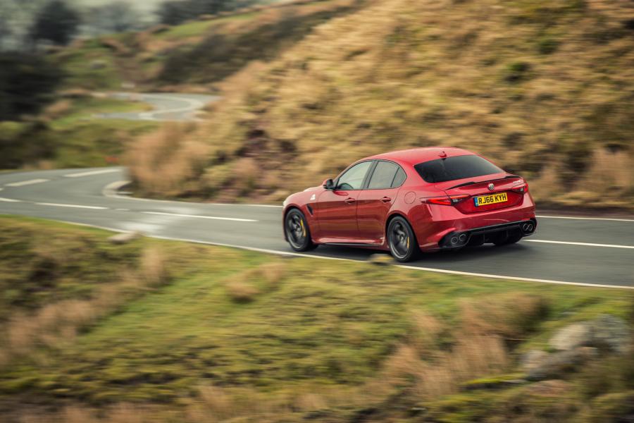  Alfa Romeo Giulia Quadrifoglio (952) 2016 года  (UK) (фото 23 из 40)